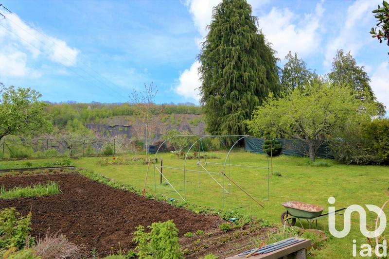 Maison - 260 m² - 10 pièces