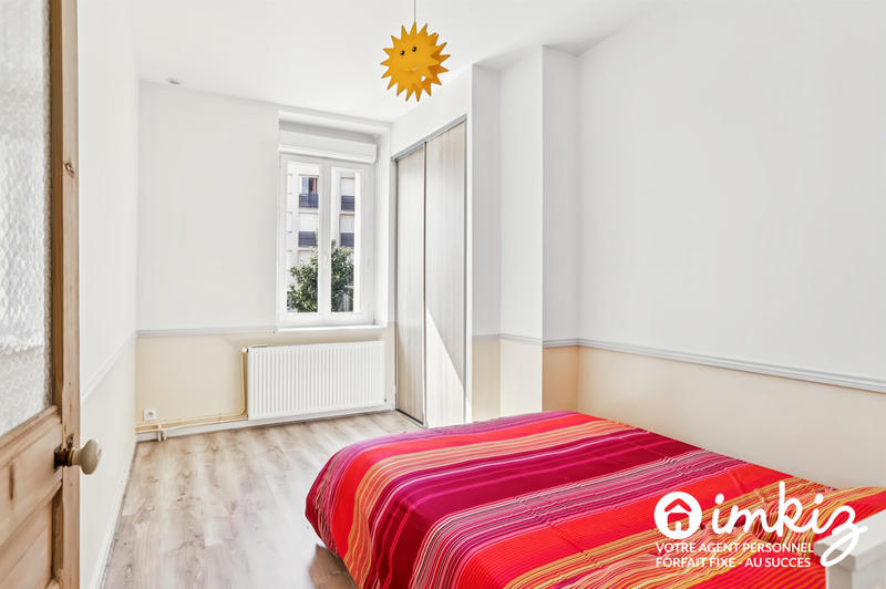 Maison - 285 m² - 10 pièces