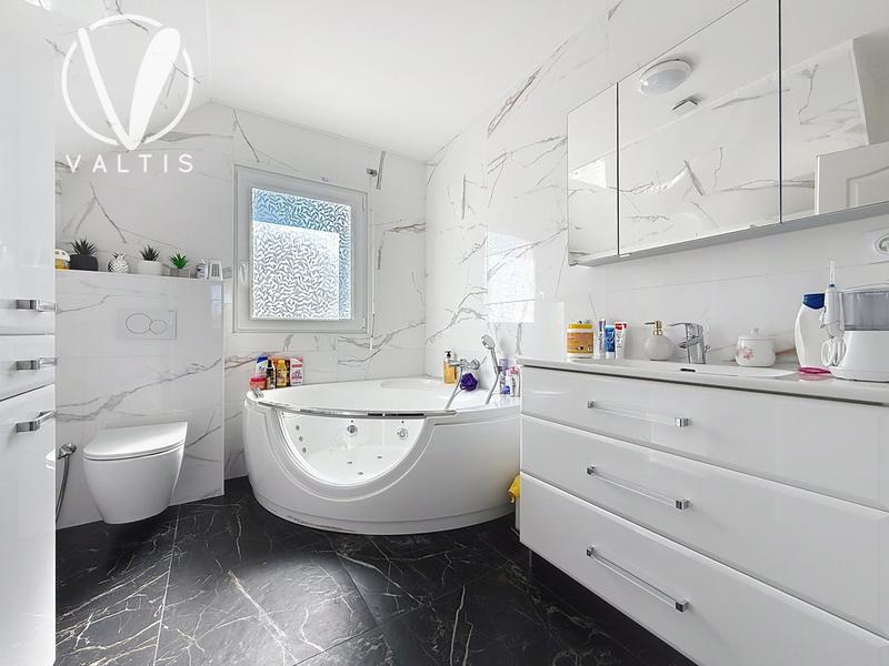 Maison contemporaine - 152 m² - 7 pièces