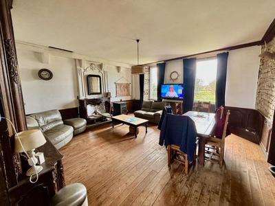 Maison - 250 m² - 9 pièces