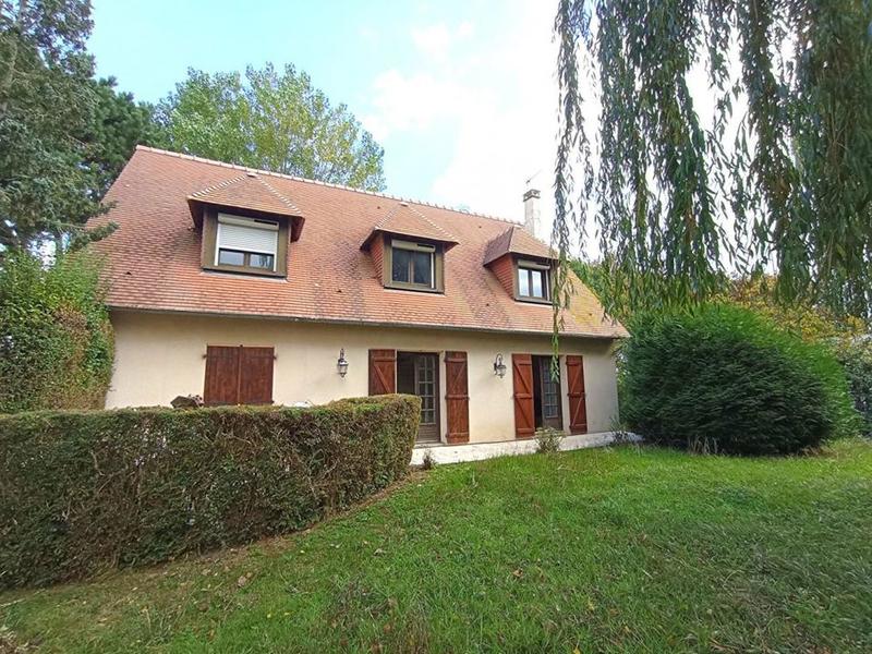 Maison traditionnelle - 145 m² - 6 pièces