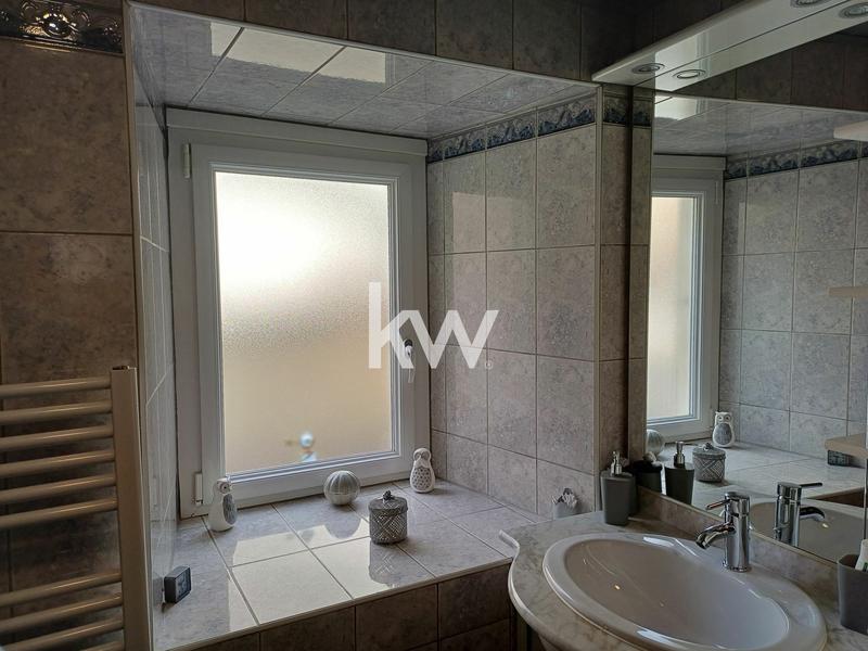 Maison - 339 m² - 15 pièces