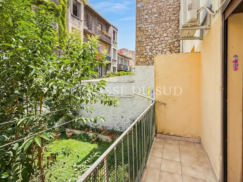 Immeuble - 195 m² - 7 pièces