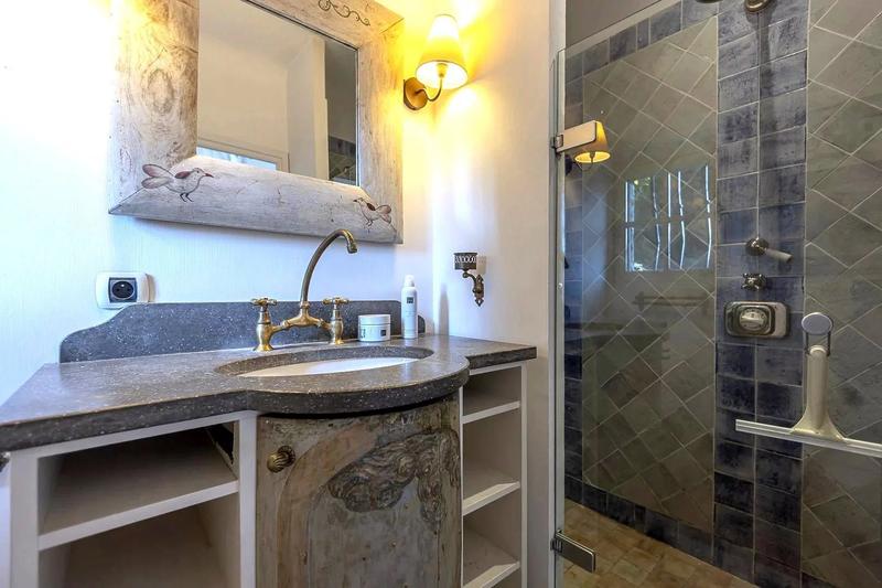 Maison - 252 m² - 7 pièces