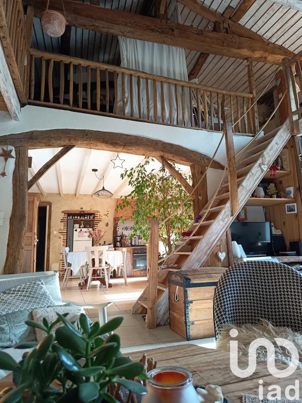 Maison - 201 m² - 7 pièces