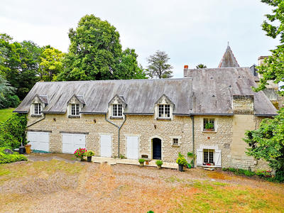 Château - 430 m² - 12 pièces