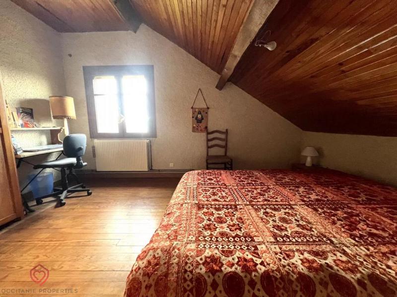 Propriété - 169 m² - 7 pièces