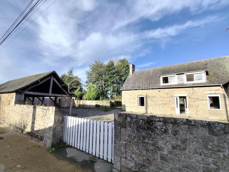 Maison - 113 m² - 9 pièces