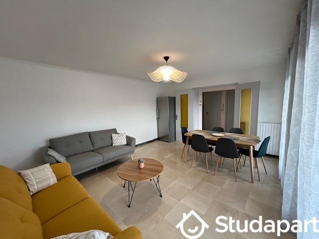 Chambre - 12 m² - 1 pièce