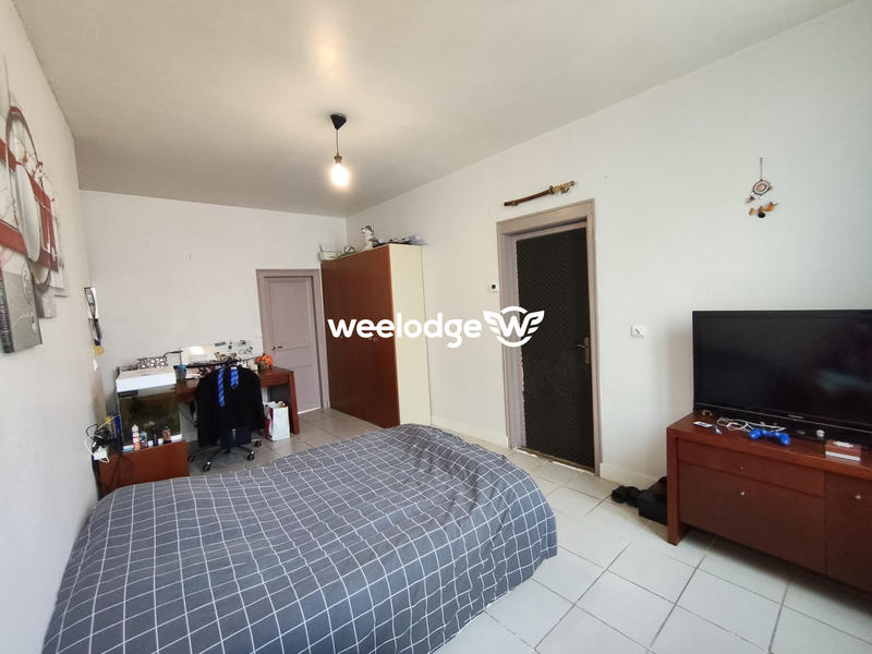 Maison - 300 m² - 10 pièces