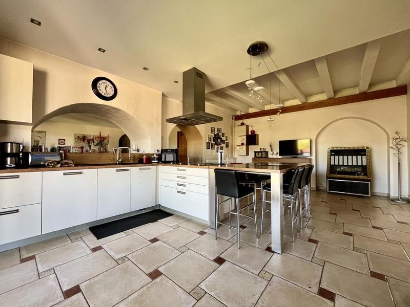 Villa - 295 m² - 8 pièces