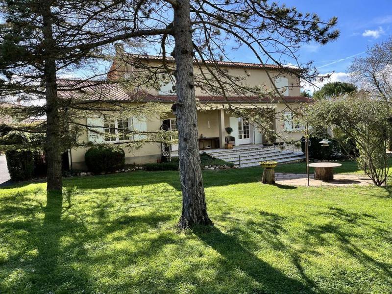 Maison - 163 m² - 7 pièces