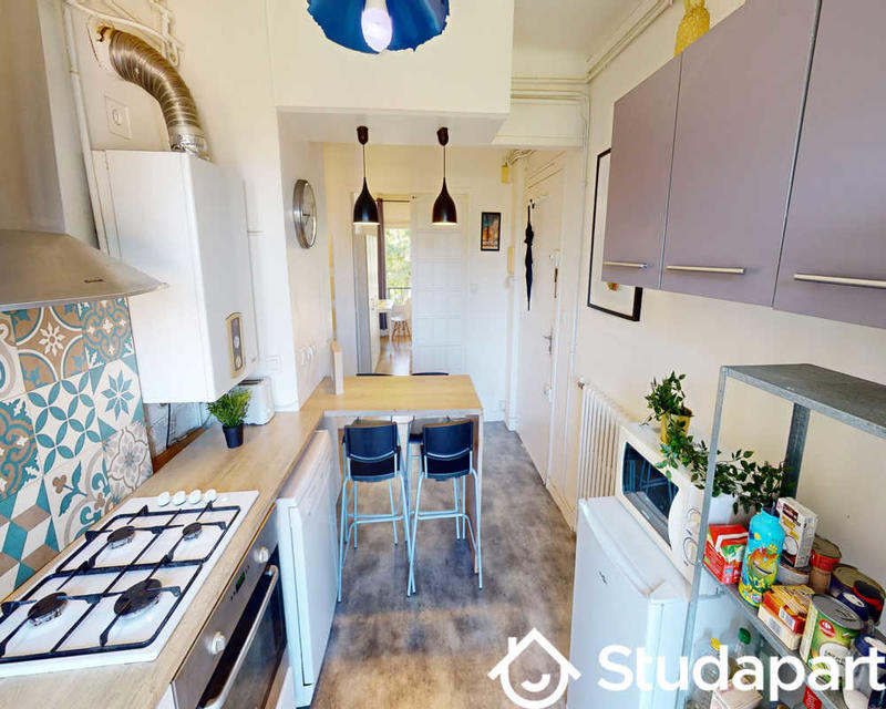 Chambre - 80 m² - 1 pièce