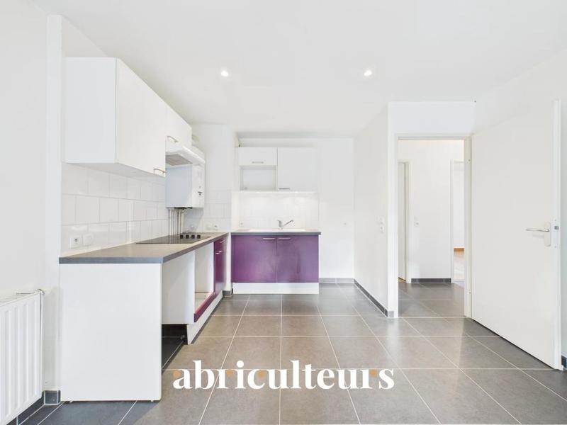 Appartement ancien - 65 m² - 3 pièces