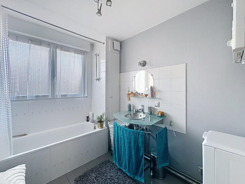 Appartement - 105 m² - 5 pièces