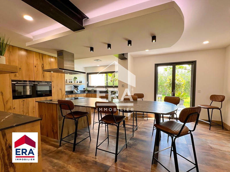 Maison - 183 m² - 6 pièces