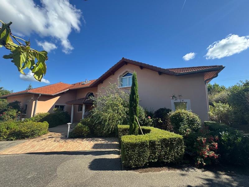 Maison d'architecte - 312 m² - 11 pièces