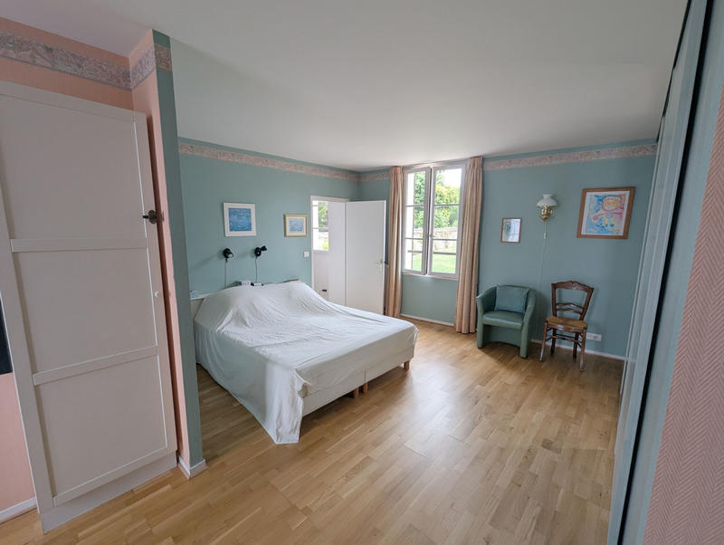 Maison - 210 m² - 7 pièces