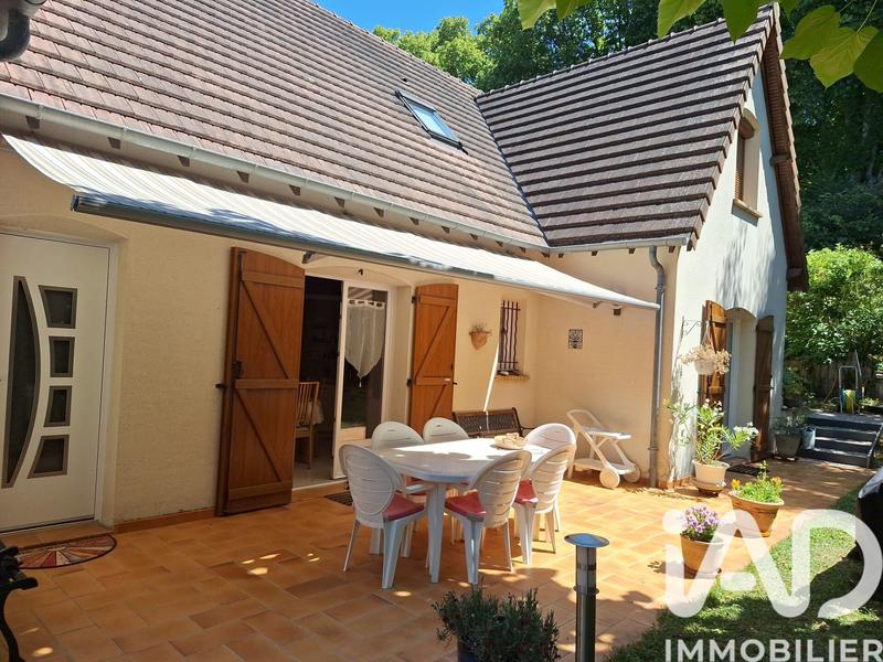 Maison - 181 m² - 5 pièces