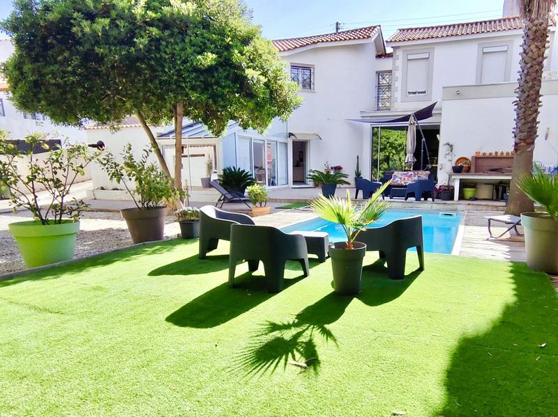 Maison - 187 m² - 6 pièces