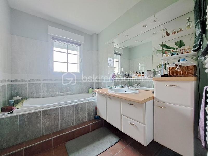 Pavillon - 95 m² - 5 pièces