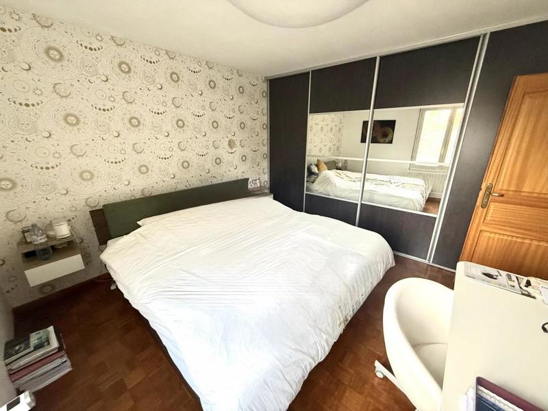 Appartement - 96 m² - 4 pièces