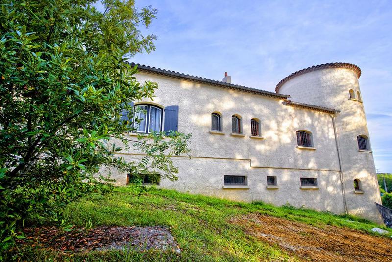 Maison - 141 m² - 7 pièces