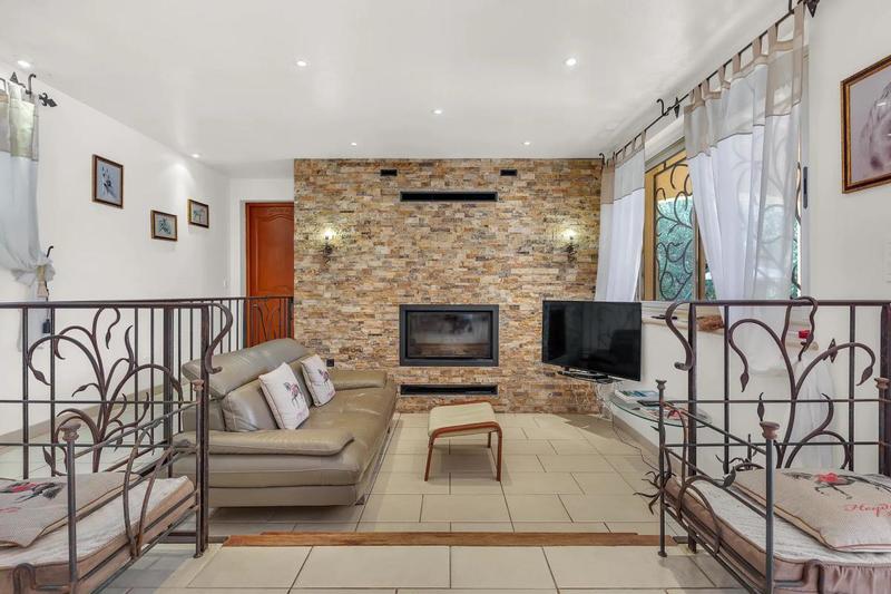 Maison - 160 m² - 5 pièces