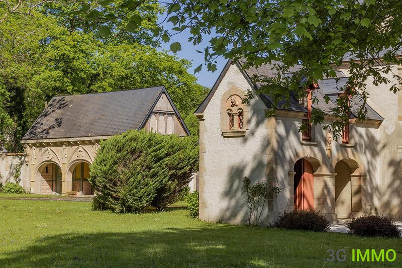 Propriété - 230 m² - 7 pièces