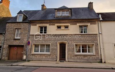 Maison de ville - 147 m² - 8 pièces