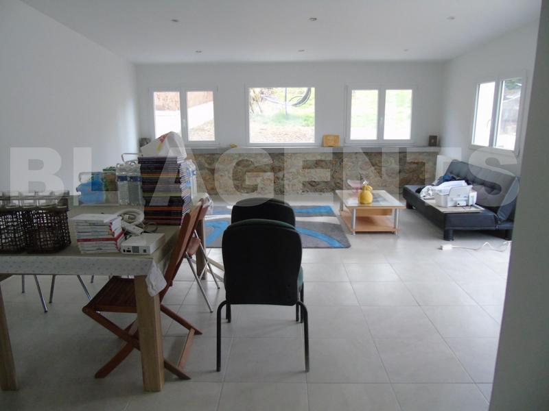 Maison - 104 m² - 6 pièces