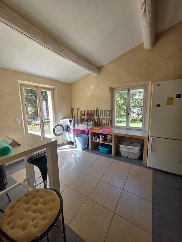 Maison - 220 m² - 7 pièces