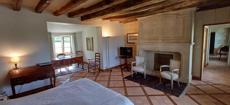 Maison - 260 m² - 6 pièces