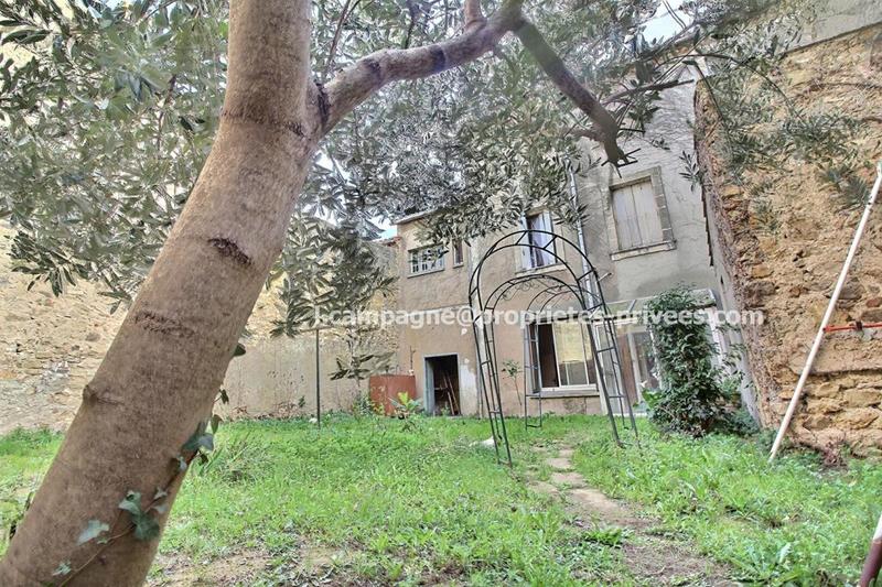 Propriété - 136 m² - 8 pièces