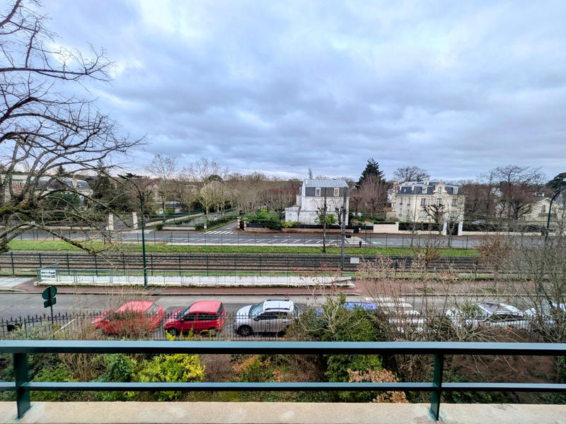 Appartement - 85 m² - 5 pièces