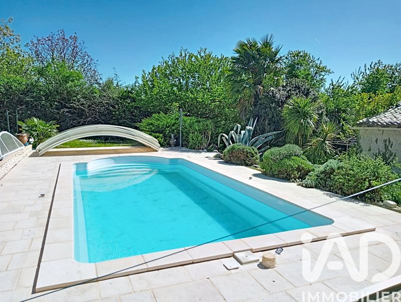 Maison - 205 m² - 6 pièces