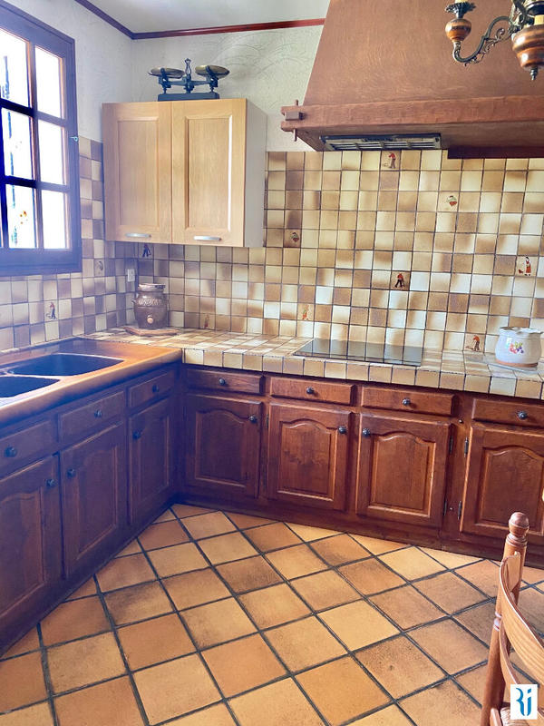 Maison - 166 m² - 7 pièces