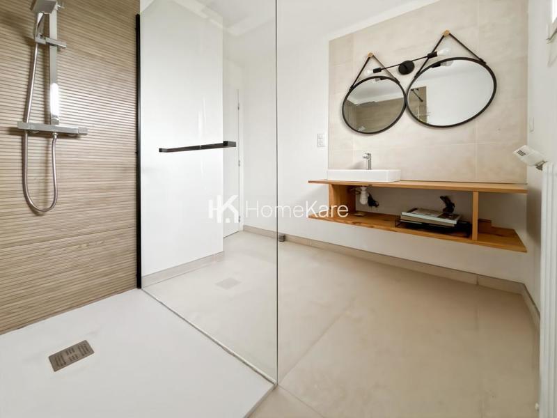 Maison - 211 m² - 6 pièces