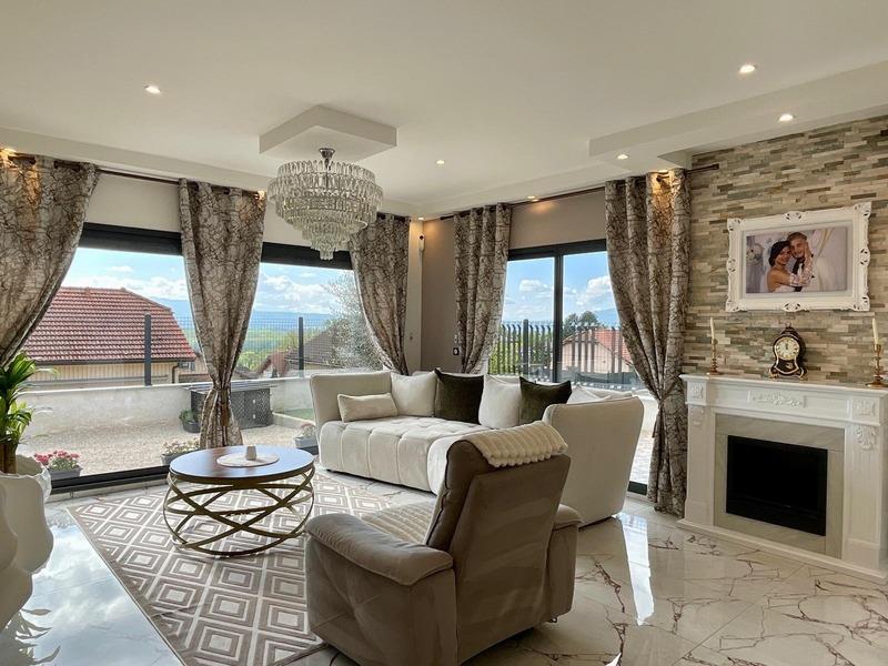 Maison - 130 m² - 5 pièces