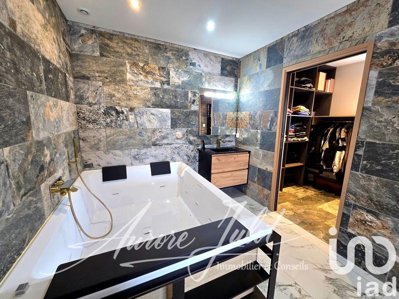 Maison - 183 m² - 5 pièces