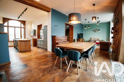 Maison - 342 m² - 15 pièces