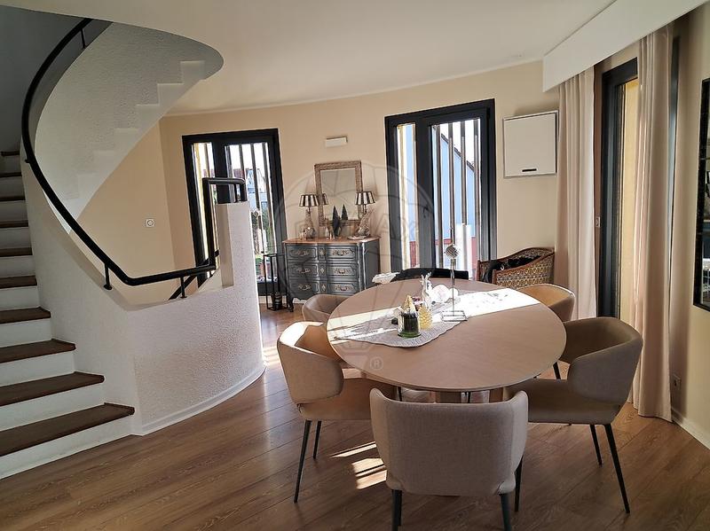 Maison - 160 m² - 5 pièces