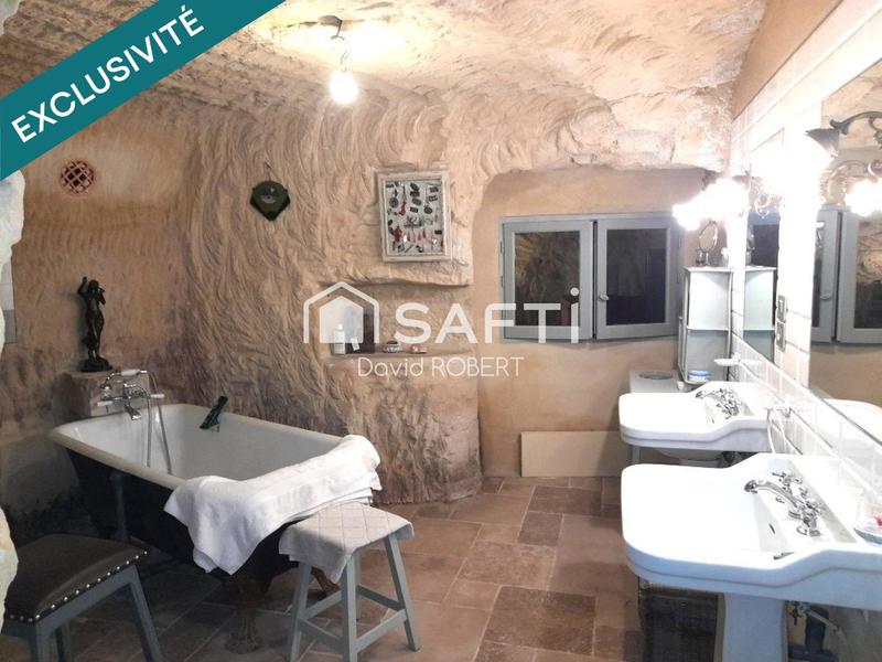 Maison - 244 m² - 8 pièces