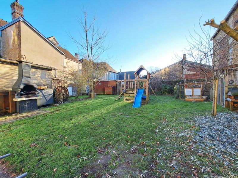 Maison - 160 m² - 6 pièces