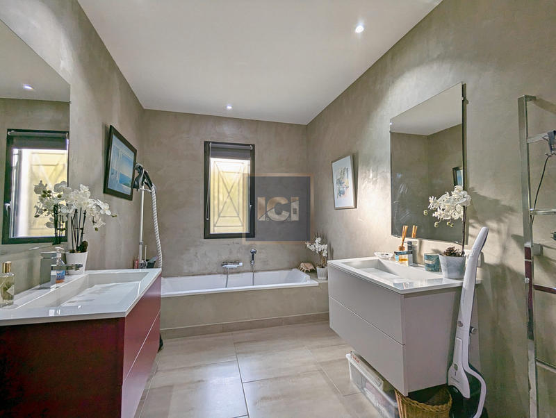 Villa - 164 m² - 5 pièces