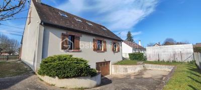 Maison traditionnelle - 115 m² - 6 pièces