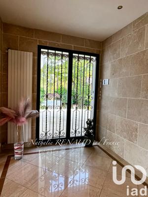 Maison - 187 m² - 8 pièces