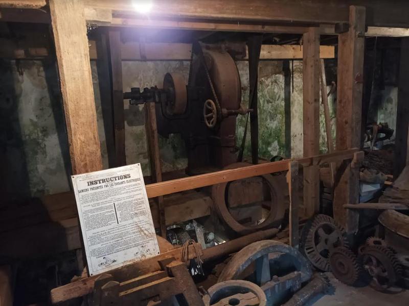 Moulin - 79 m² - 9 pièces