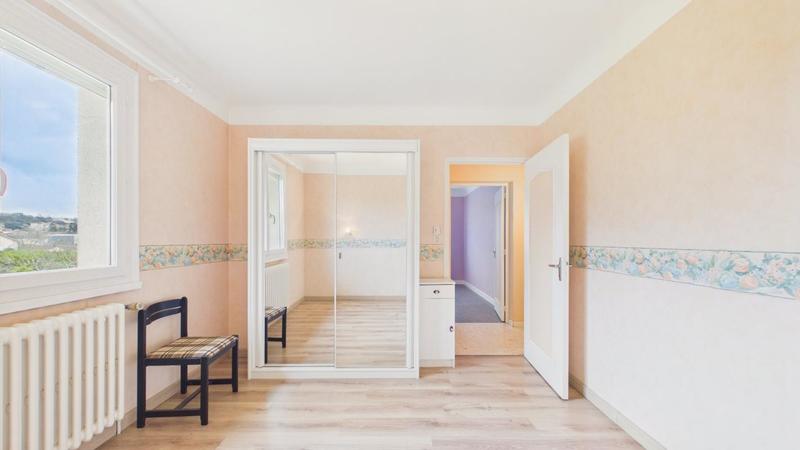 Pavillon - 174 m² - 7 pièces