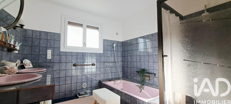 Maison - 229 m² - 7 pièces